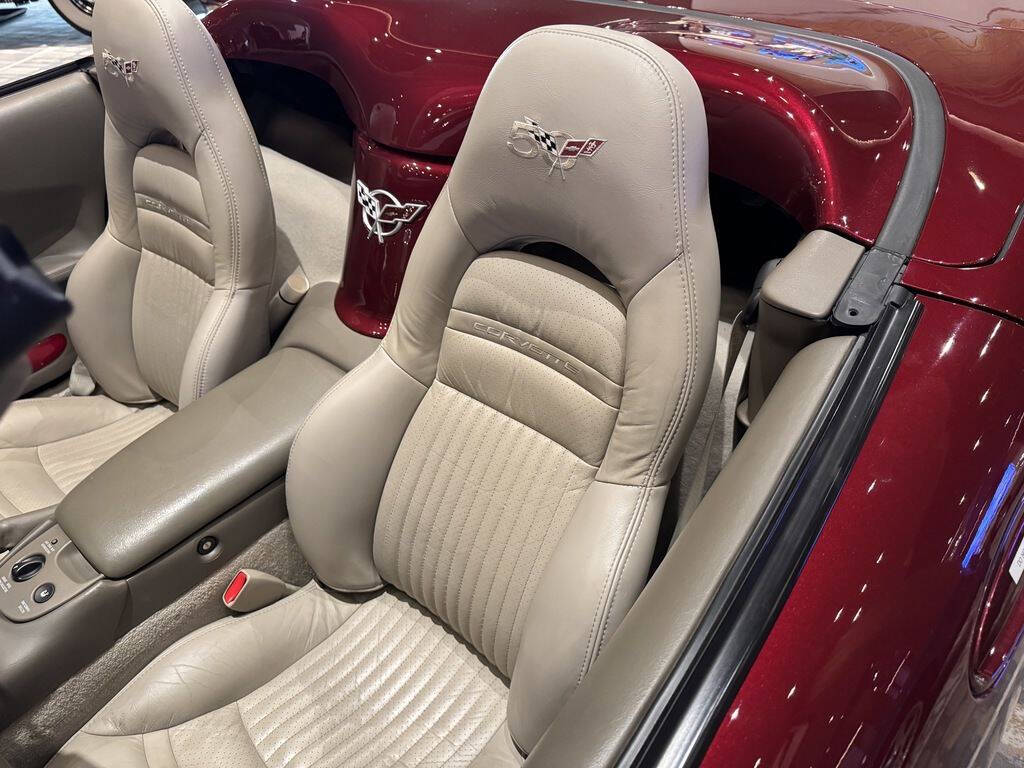 2003 Chevrolet Corvette 13