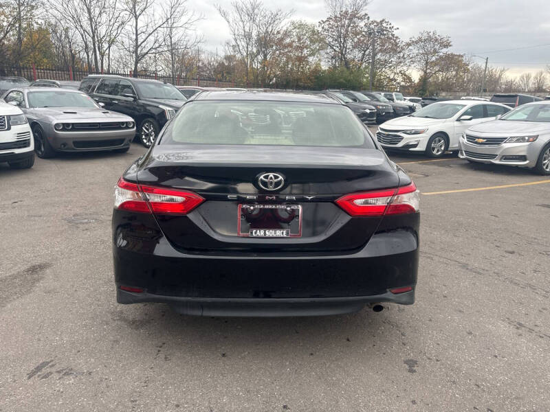 2018 Toyota Camry XLE photo 7