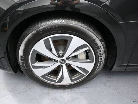 2024 Audi Q8 e-tron quattro Premium Plus