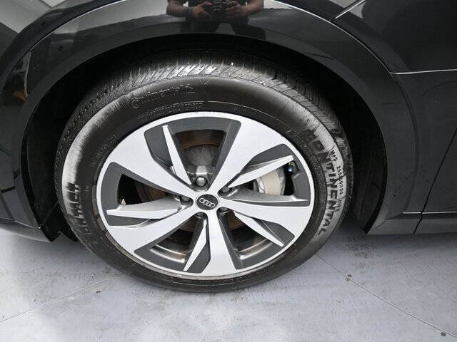 2024 Audi Q8 e-tron quattro Premium Plus