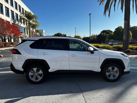 2023 Toyota RAV4 Hybrid LE