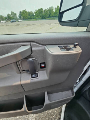 2021 Chevrolet Express 2500