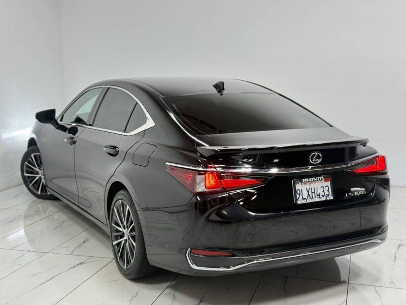 2024 Lexus ES 300h