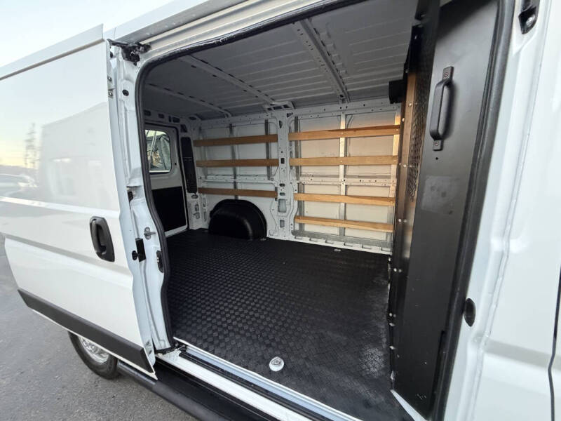 2023 RAM ProMaster 2500 136 WB