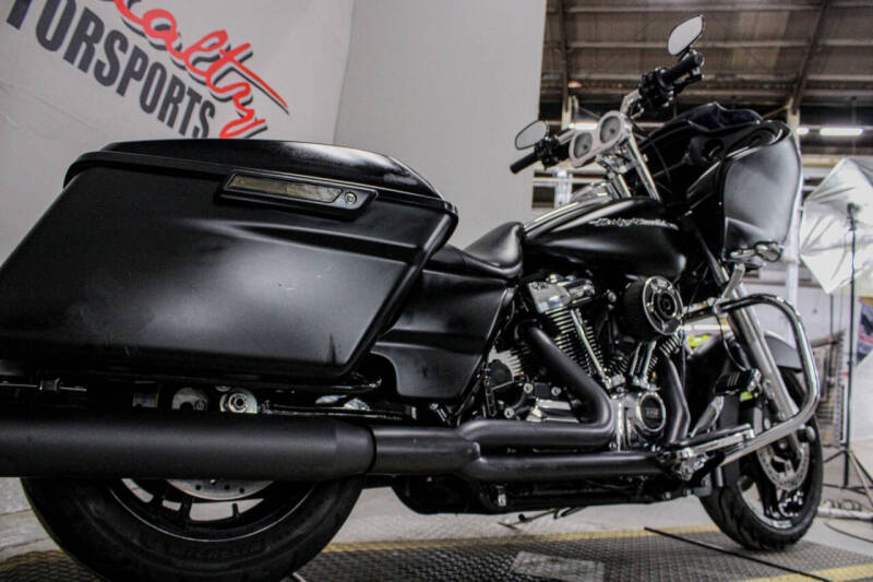 2017 Harley-Davidson Road Glide Special