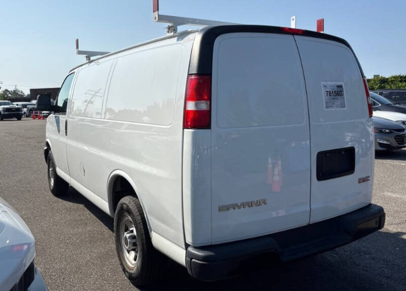 2023 GMC Savana 2500