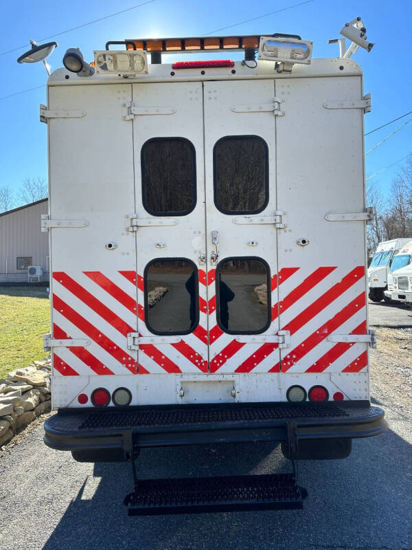 2010 Freightliner MT45 Chassis