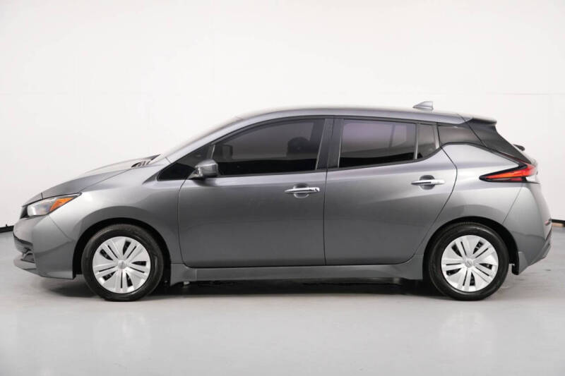 2025 Nissan LEAF S