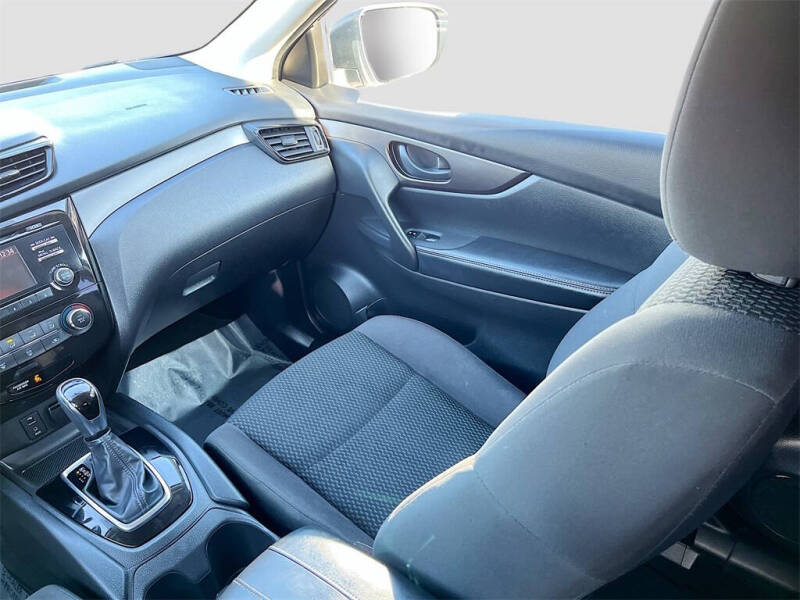 2017 Nissan Rogue Sport S