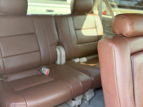 2005 Toyota Sequoia SR5