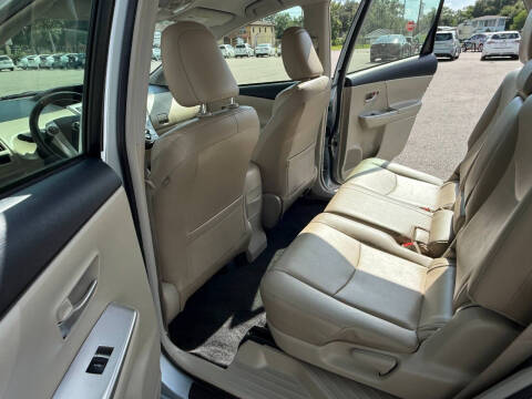 2013 Toyota Prius v Five