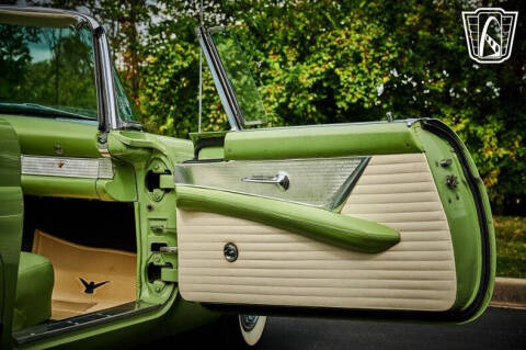 1956 Ford Thunderbird