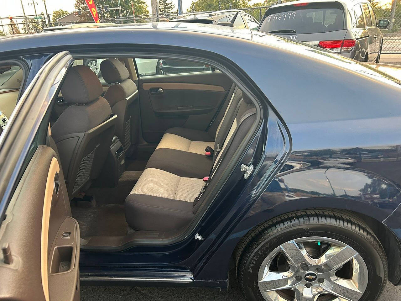 2009 Chevrolet Malibu for sale at Chicago Auto House in Chicago, IL