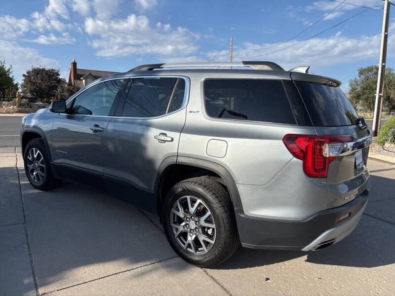 2023 GMC Acadia SLT