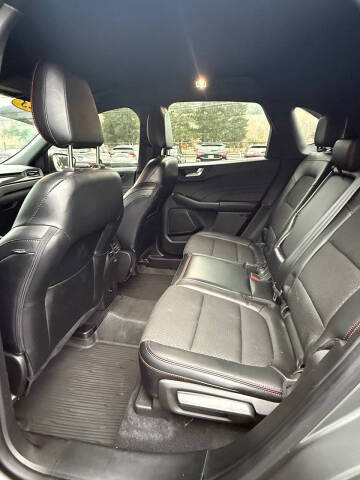 2023 Ford Escape ST-Line