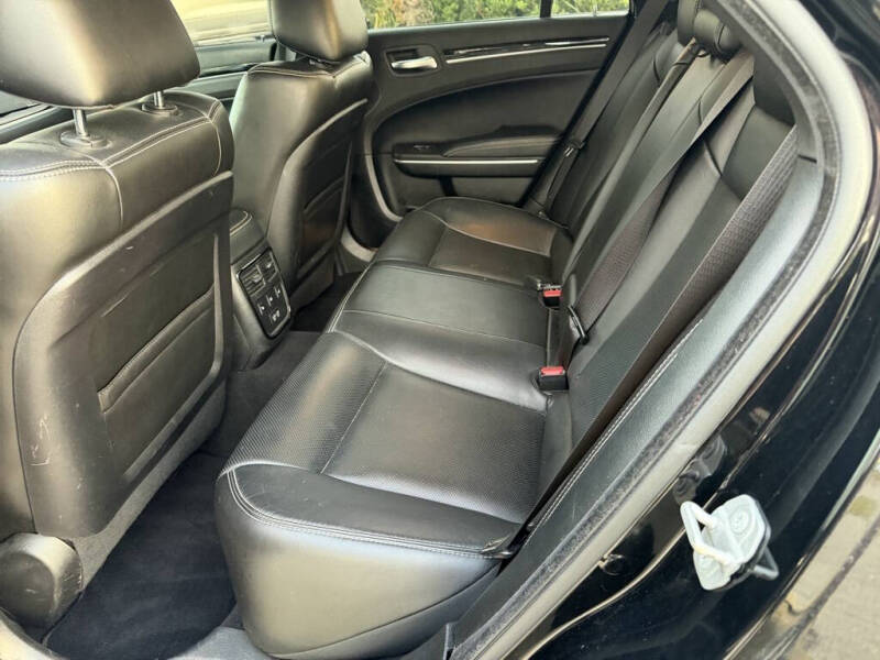 2022 Chrysler 300 S V6