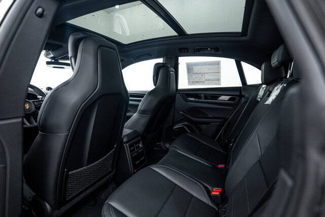 2025 Porsche Macan Electric