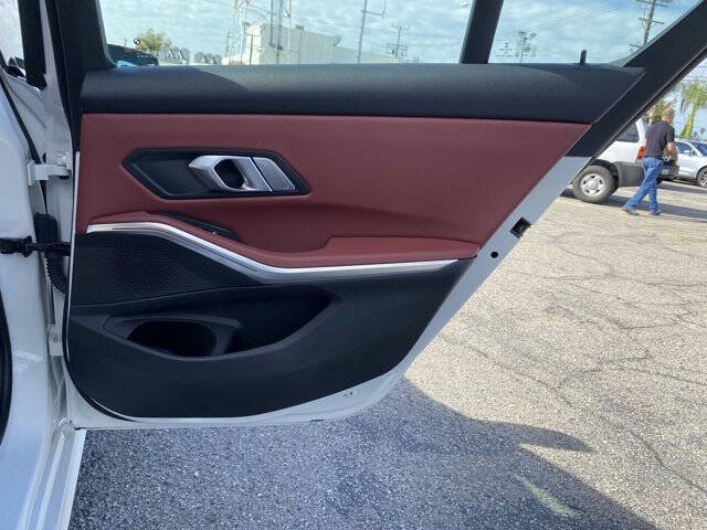 2022 BMW 3 Series 330i