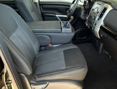 2018 Nissan Titan SV