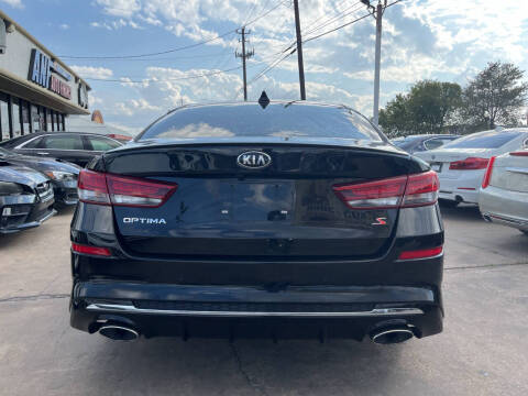 2019 Kia Optima S