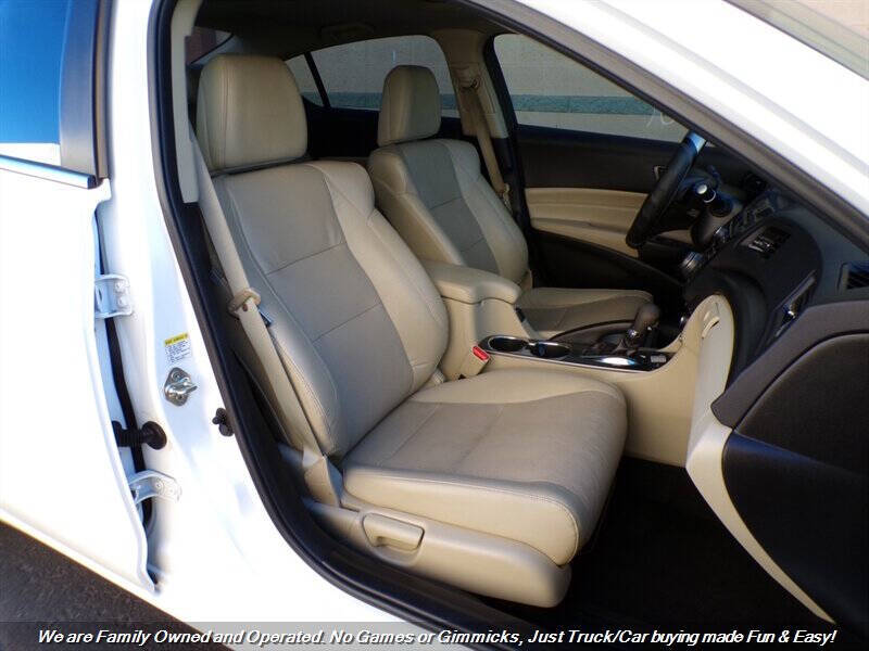 2014 Acura ILX 2.0L w/Tech