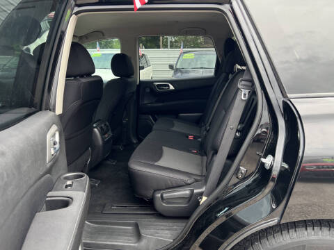 2017 Nissan Pathfinder S