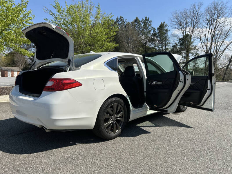 2012 Infiniti M37