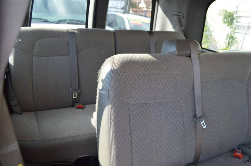 2017 Chevrolet Express Passenger