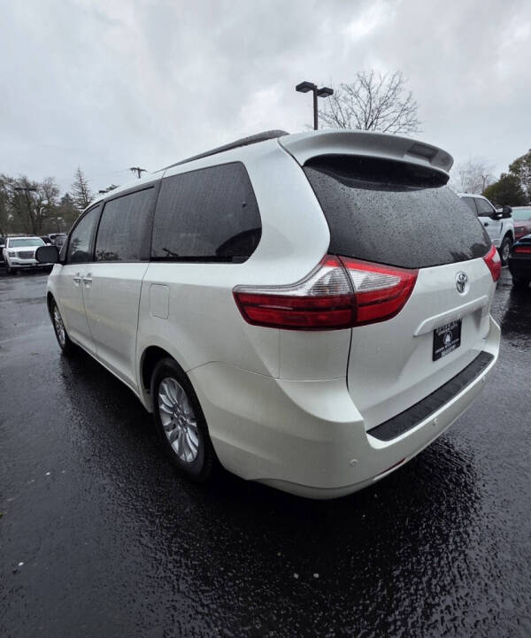 2015 Toyota Sienna