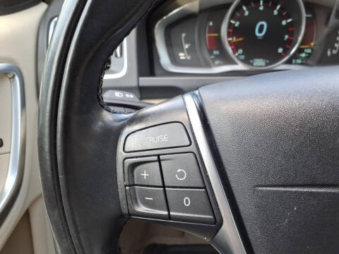 2015 Volvo V60 T5 Platinum