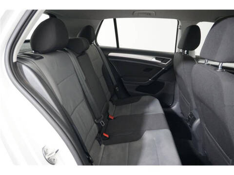 2016 Volkswagen e-Golf SE