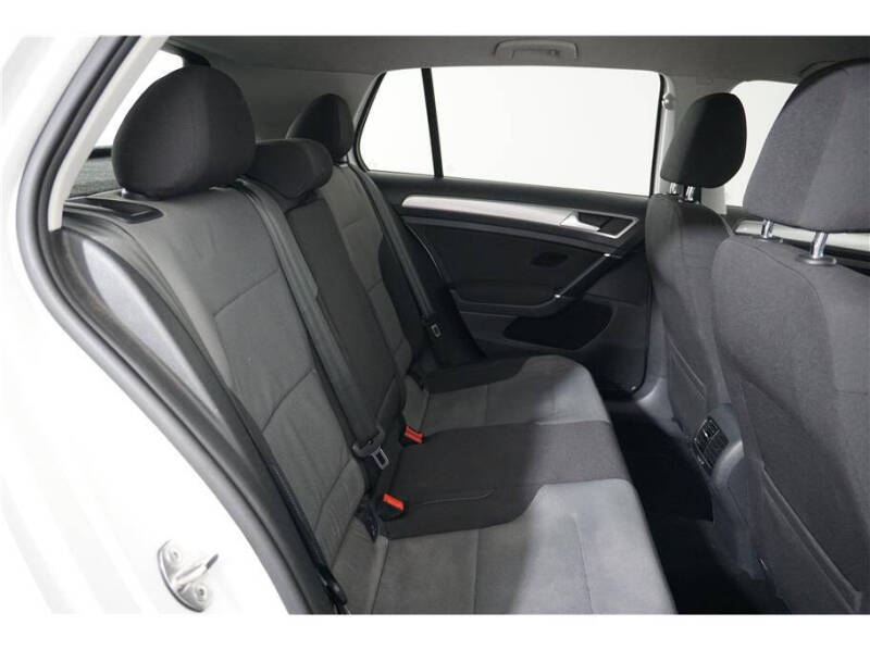 2016 Volkswagen e-Golf SE