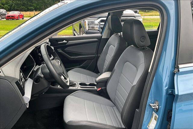 2025 Volkswagen Jetta SE