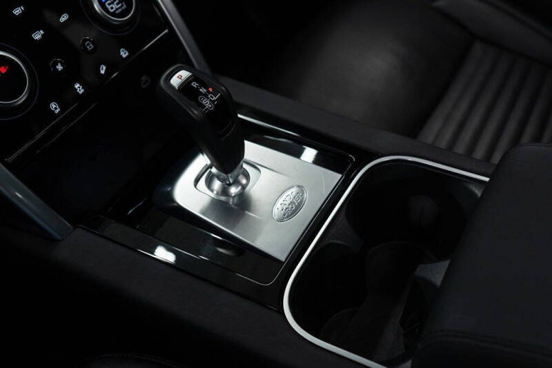 2022 Land Rover Discovery Sport P250 SE