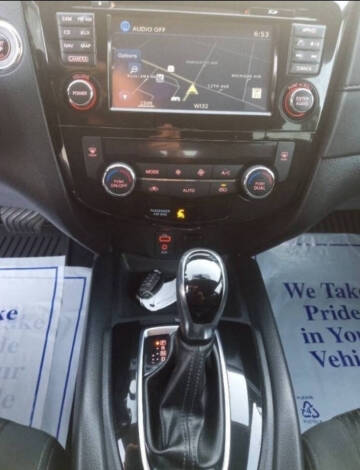 2017 Nissan Rogue SV
