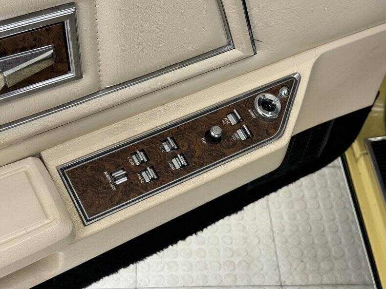 1973 Lincoln Continental