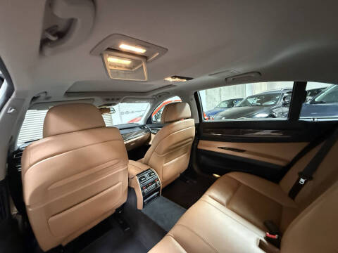 2012 BMW 7 Series 740Li