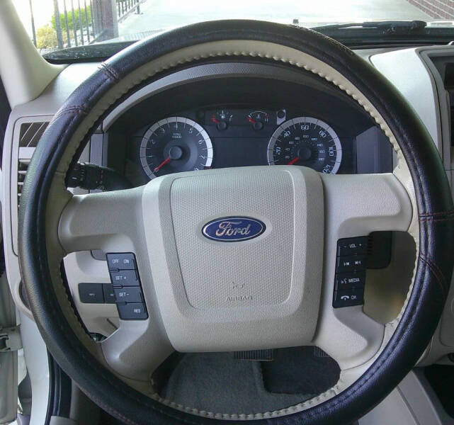 2011 Ford Escape XLT