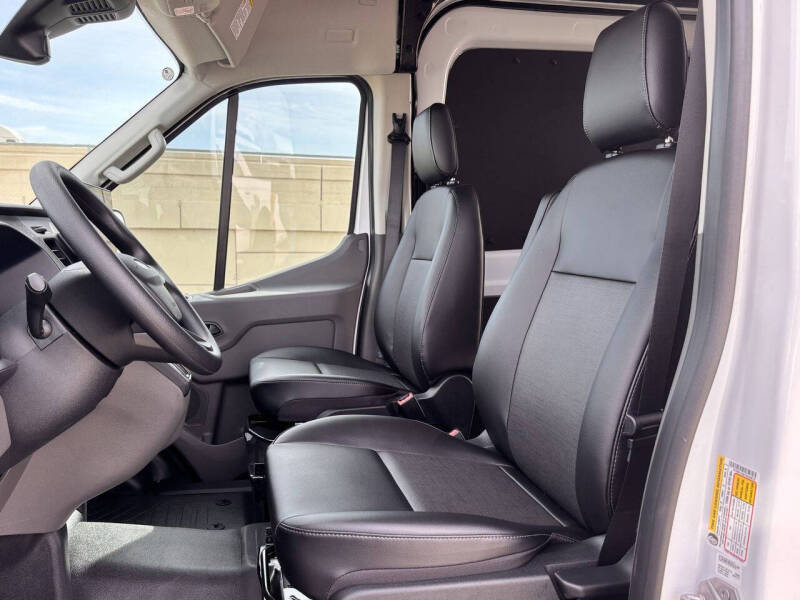 2026 Ford Transit 250
