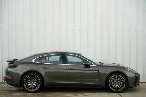 2025 Porsche Panamera 4 E-Hybrid