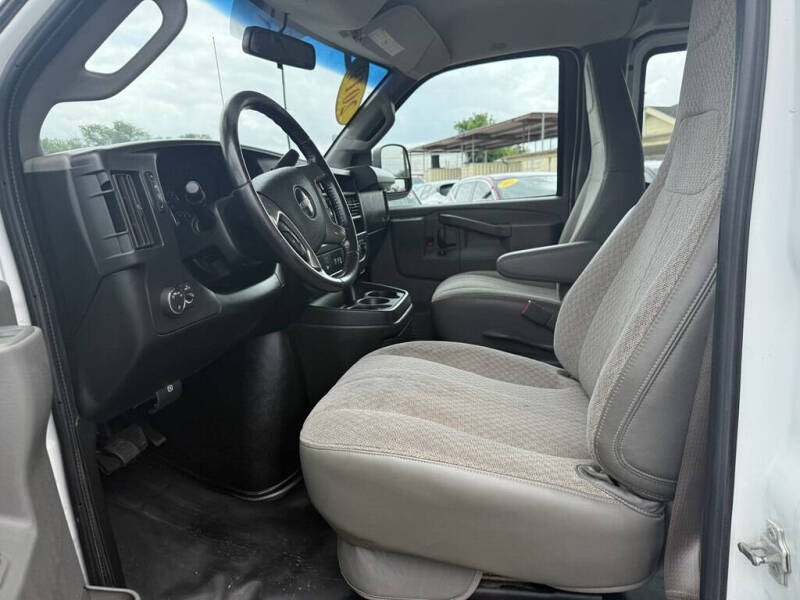 2019 GMC Savana 2500