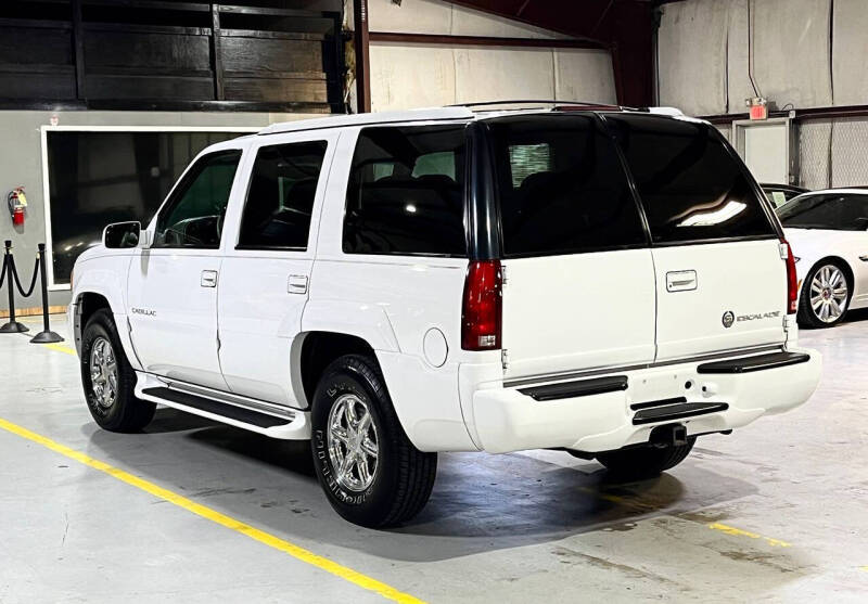 2000 Cadillac Escalade