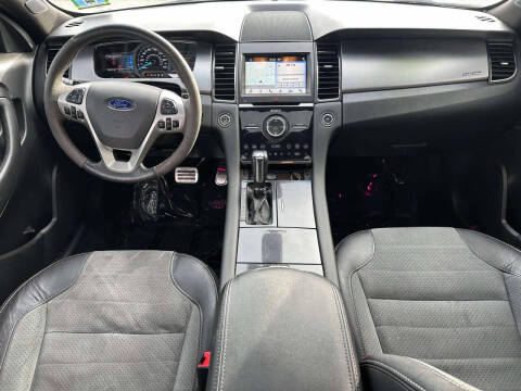 2018 Ford Taurus SHO