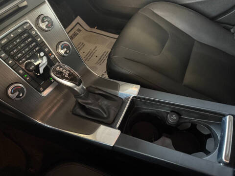 2015 Volvo V60 T5 Drive-E Premier