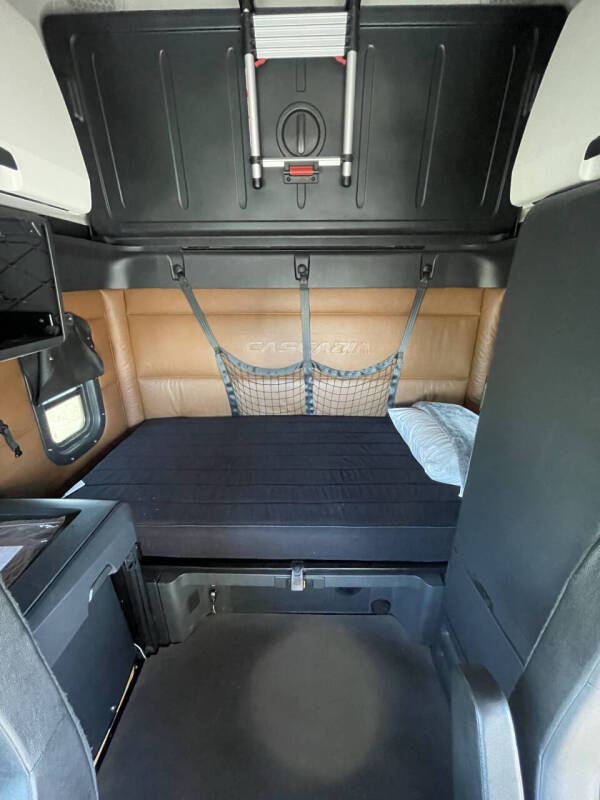 2022 Freightliner Cascadia