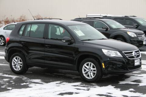 2011 Volkswagen Tiguan for sale at Champion Motor Cars in Machesney Park IL