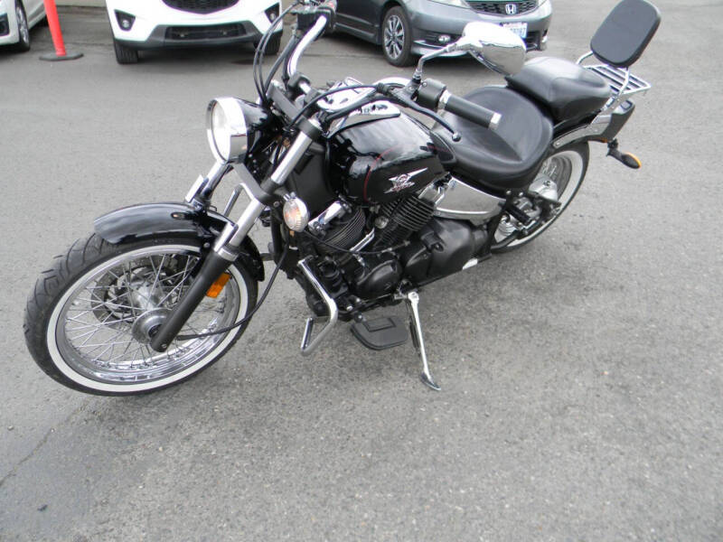 2005 Yamaha V-Star 650 Custom