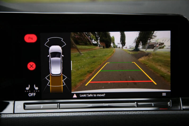 2023 Volkswagen Golf GTI SE