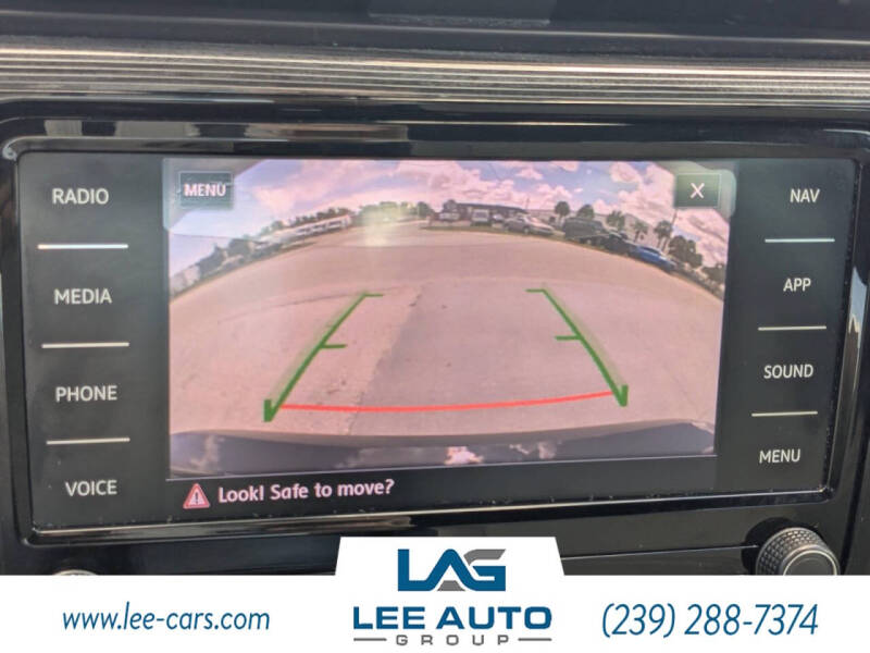 2021 Volkswagen Passat R-Line