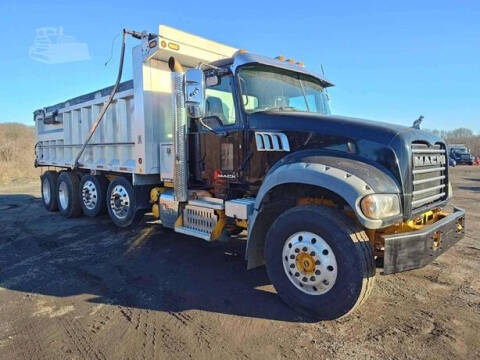 2017 Mack Granite